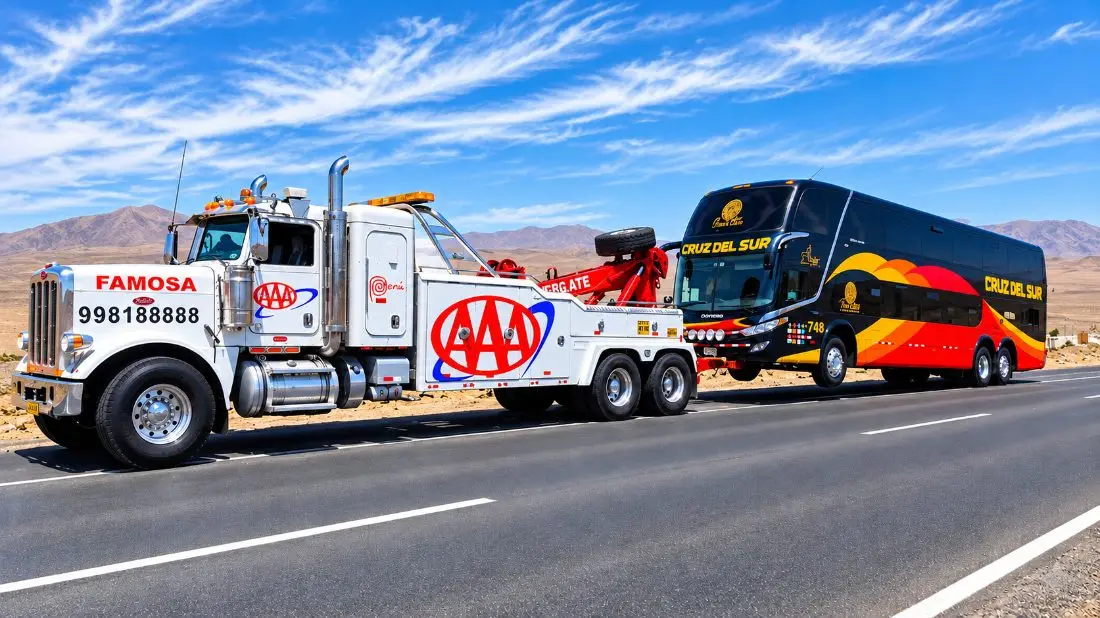 Grúa Famosa Triple A en servicio